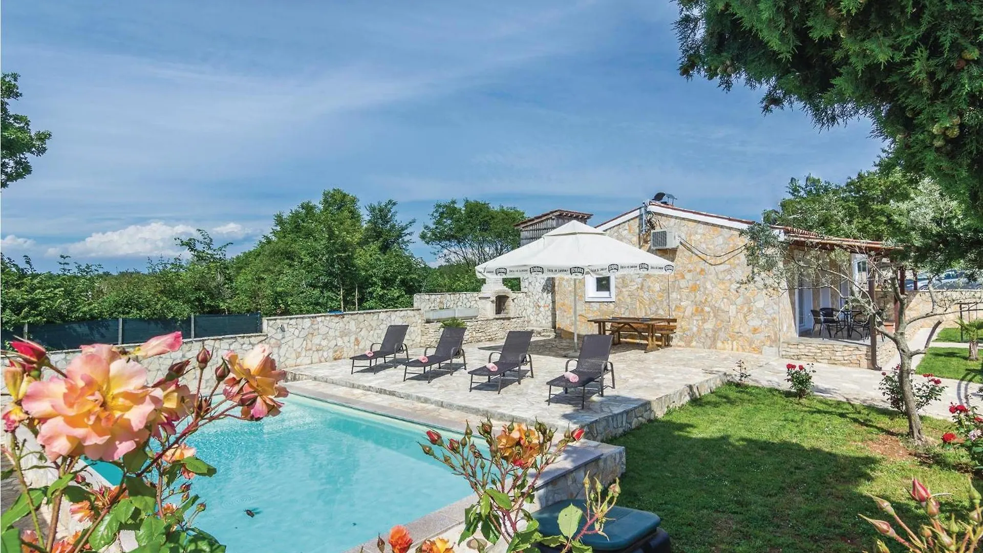 Awesome Home In Skicini With Kitchen Juršići